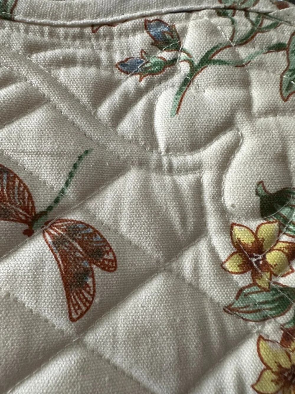 2 Vintage Floral Butterfly Placemats Quilted Table Mats Cottage Garden Linens